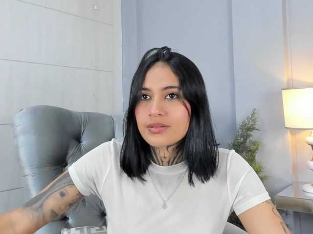 NicolleSweett04, en vivo ahora en BongaCams