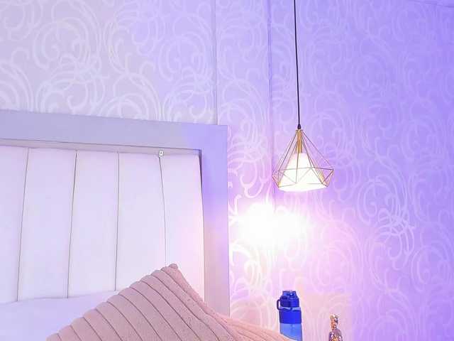 NicolleSweett04