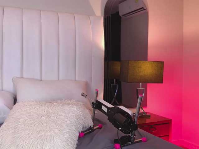 NicolleSweett04