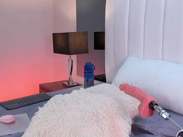 NicolleSweett04
