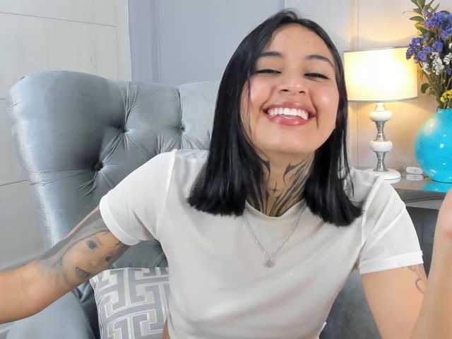 NicolleSweett04, en vivo ahora en BongaCams