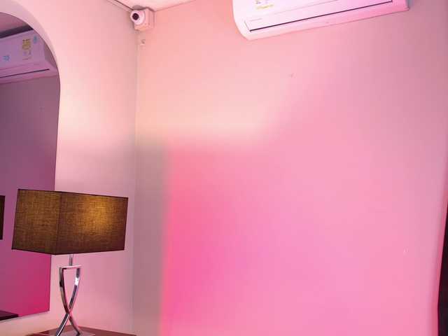 NicolleSweett04 live cam on BongaCams
