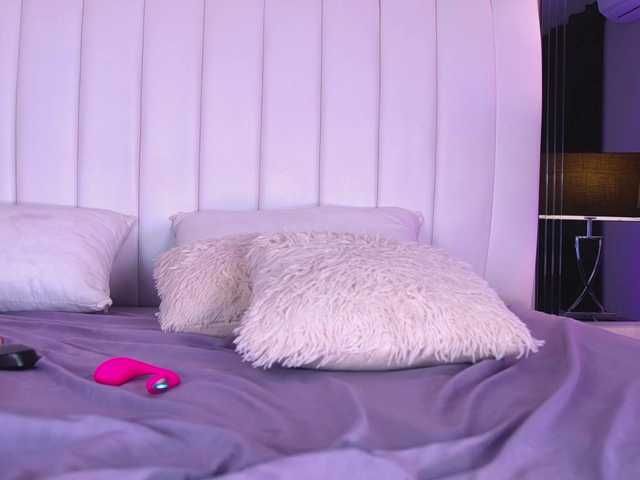 NicolleSweett04 live cam on BongaCams