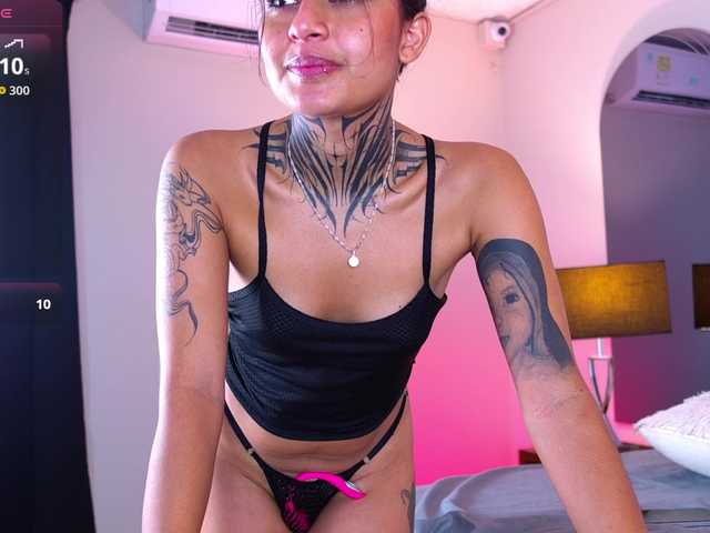 NicolleSweett04