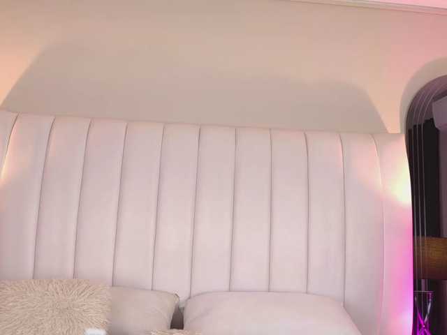 NicolleSweett04 live cam on BongaCams