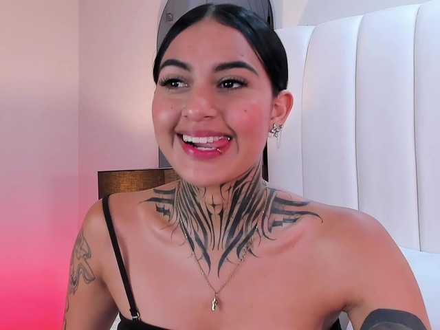 NicolleSweett04