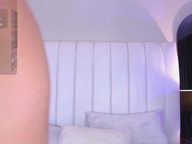 NicolleSweett04 live cam on BongaCams
