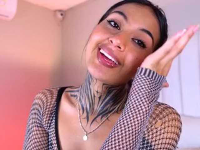 NicolleSweett04