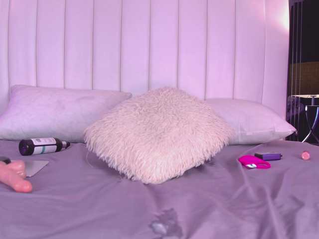 NicolleSweett04 live cam on BongaCams