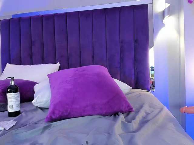 NicolleSweett04 live cam on BongaCams