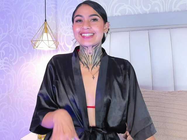 NicolleSweett04