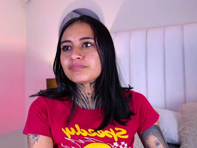 NicolleSweett04 — live female cam