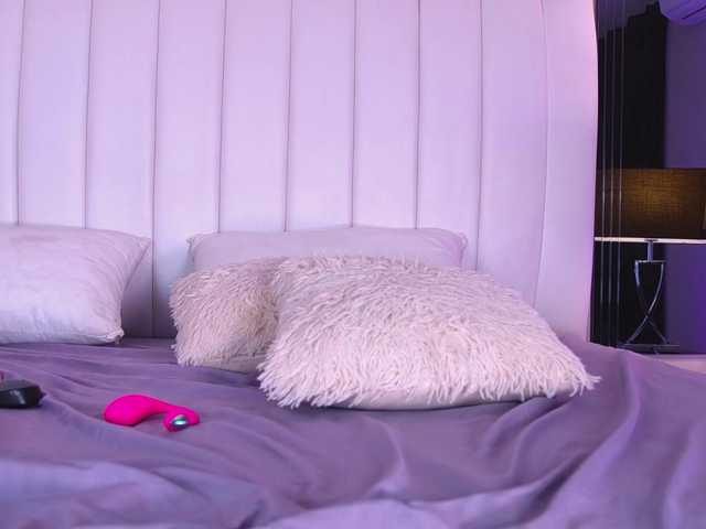 NicolleSweett04 live cam on BongaCams