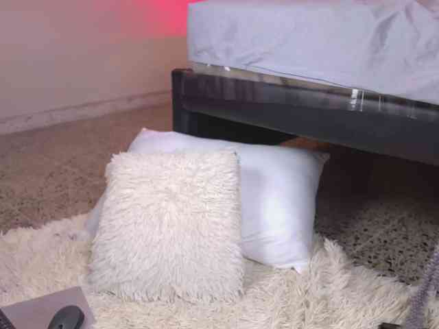 NicolleSweett04