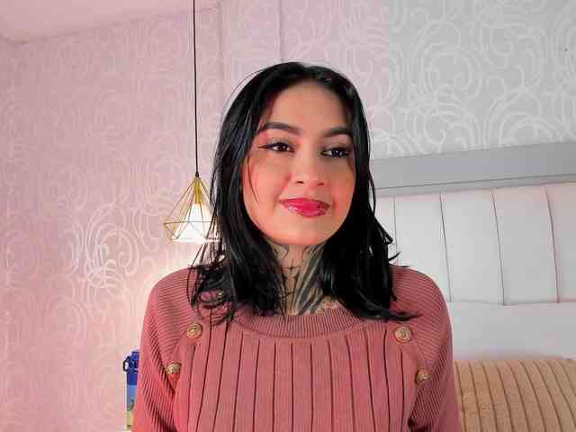 NicolleSweett04 webcam