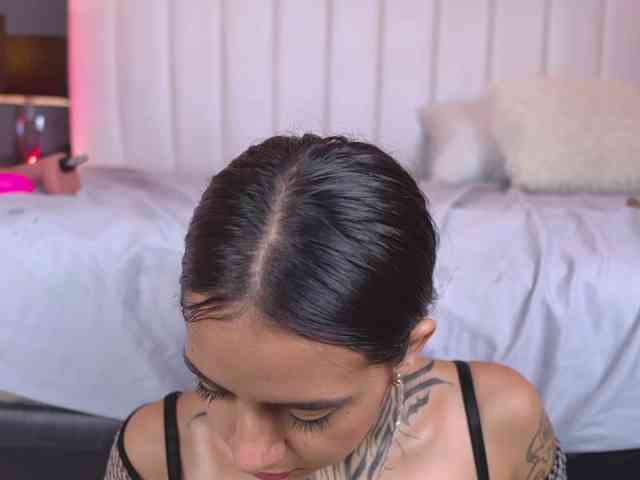 NicolleSweett04