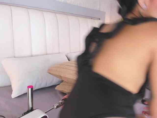 NicolleSweett04