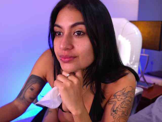NicolleSweett04 NicolleSweett04