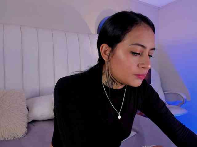 NicolleSweett04 NicolleSweett04