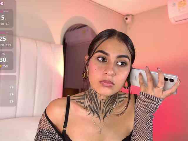 NicolleSweett04 NicolleSweett04
