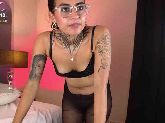 NicolleSweett04