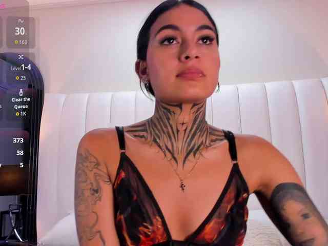 NicolleSweett04 webcam
