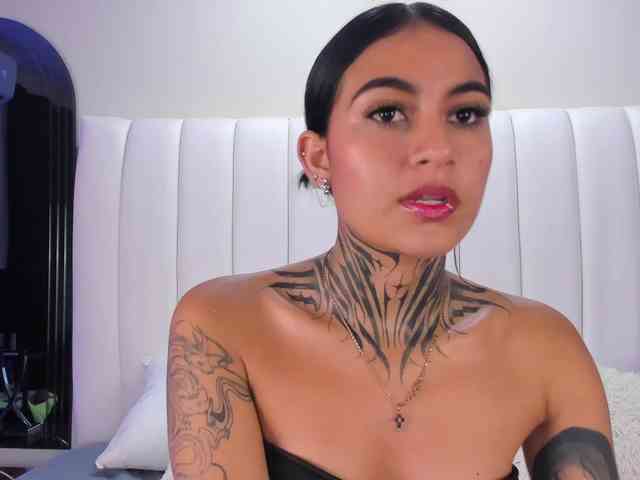 NicolleSweett04 NicolleSweett04