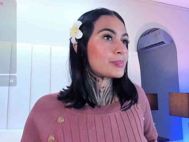 NicolleSweett04 webcam