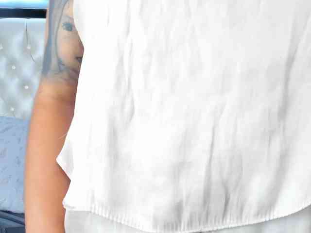 NicolleSweett04
