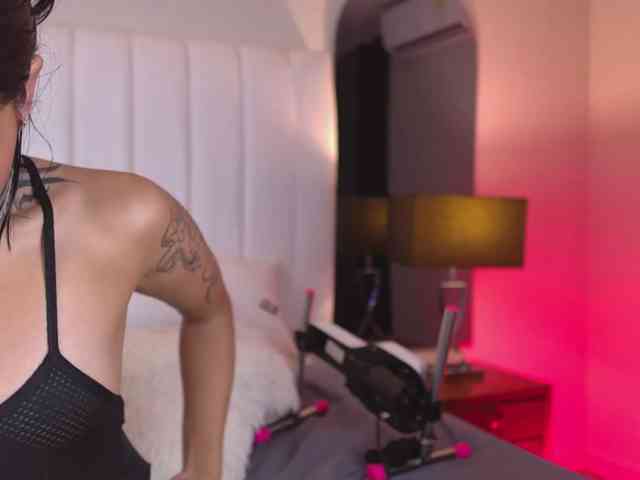 NicolleSweett04 NicolleSweett04