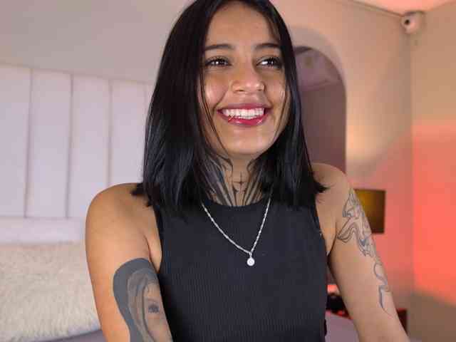 NicolleSweett04