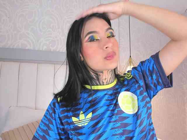 NicolleSweett04