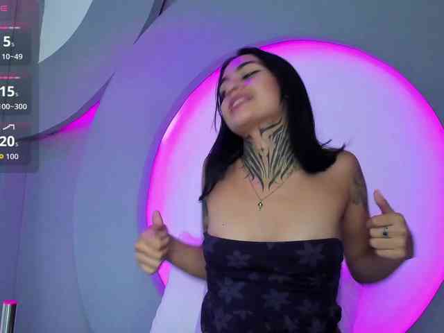 NicolleSweett04