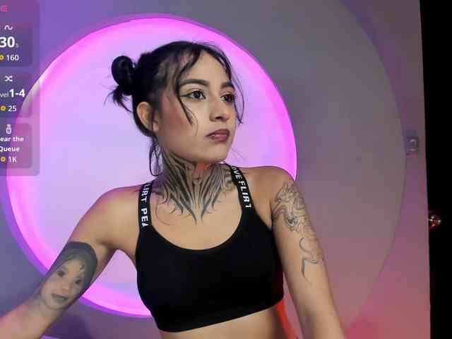 NicolleSweett04