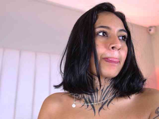 NicolleSweett04 NicolleSweett04