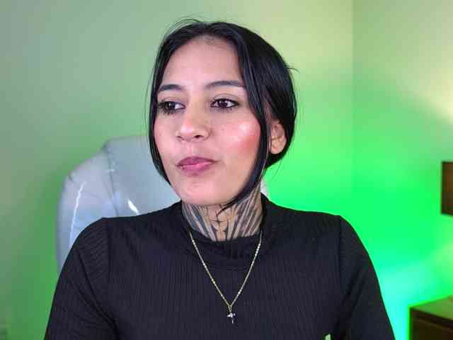 NicolleSweett04 webcam