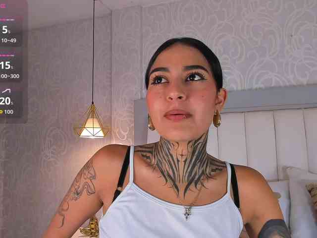 NicolleSweett04 NicolleSweett04
