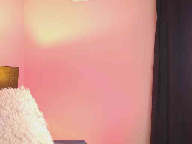 NicolleSweett04 webcam