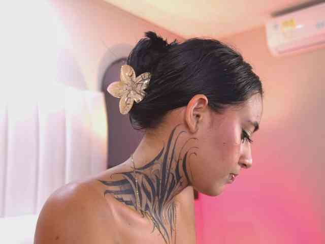 NicolleSweett04