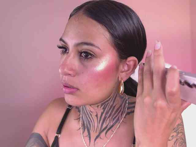 NicolleSweett04