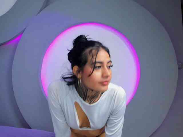 NicolleSweett04