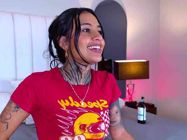 NicolleSweett04