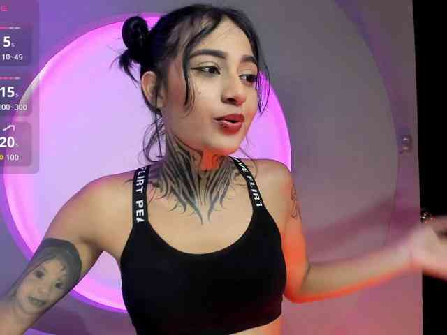 NicolleSweett04