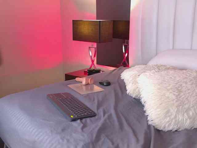 NicolleSweett04