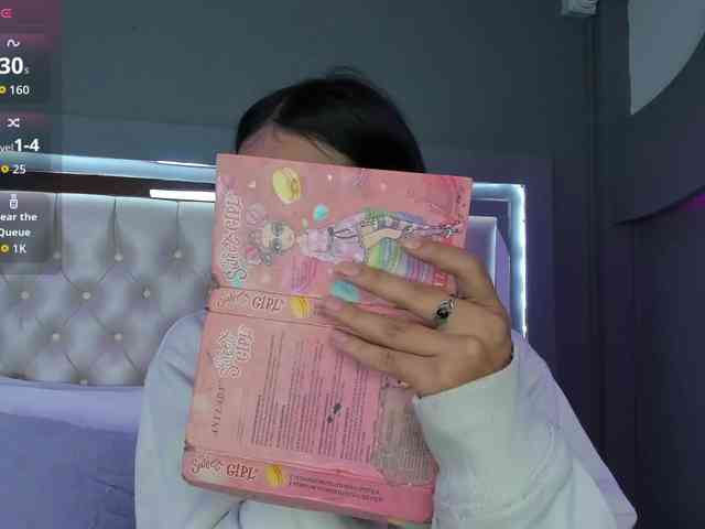 NicolleSweett04