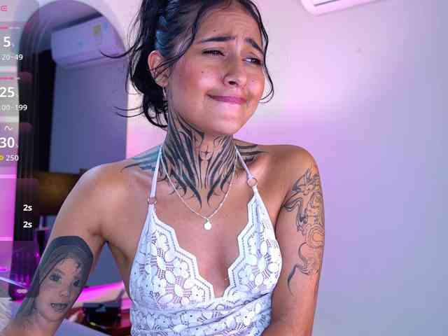 NicolleSweett04