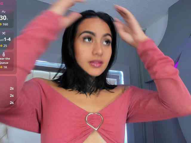 NicolleSweett04 webcam