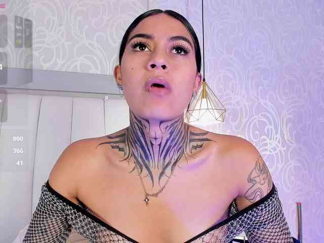 NicolleSweett04