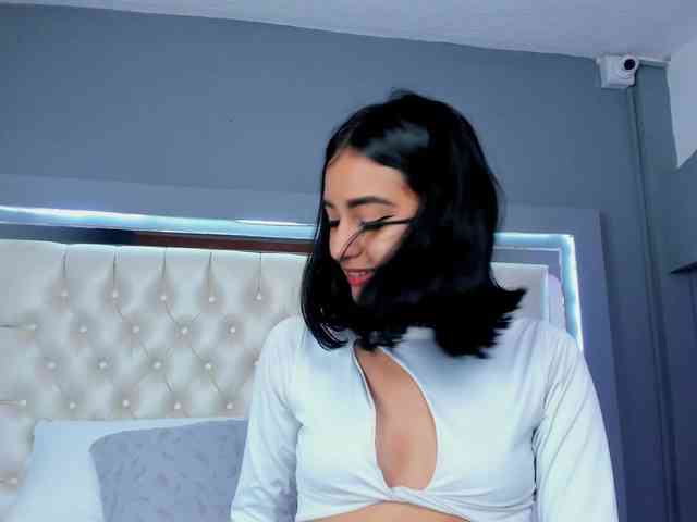 NicolleSweett04