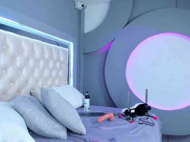 NicolleSweett04 webcam